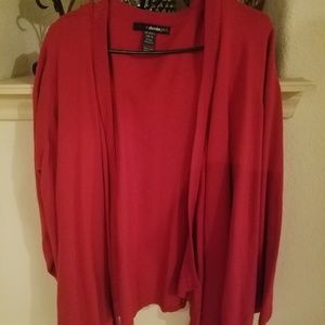 Sweater with tapered front